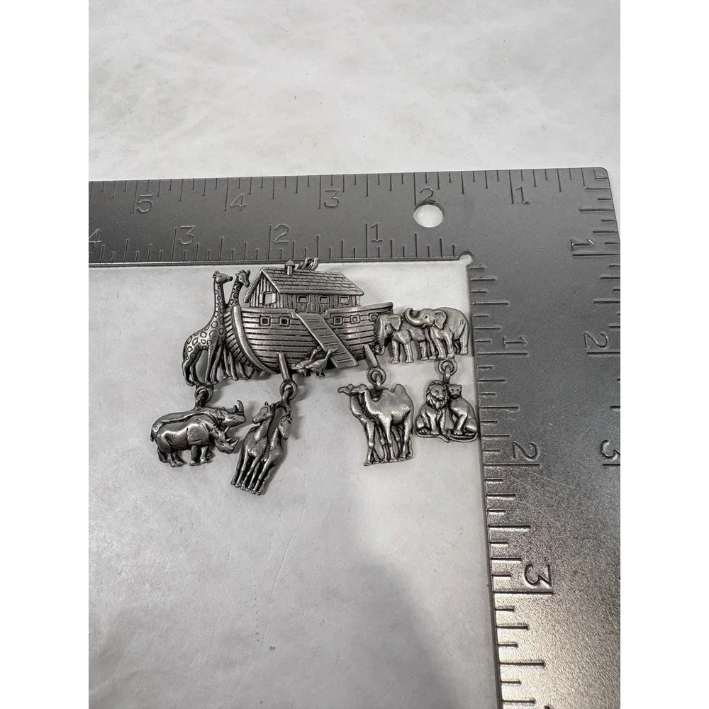 JJ‎ Jonette Noahs Ark Brooch Pewter Tone Dangling Animal Charms Vintage Pin